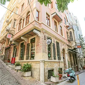No 8 Galata Apartment Istanbul